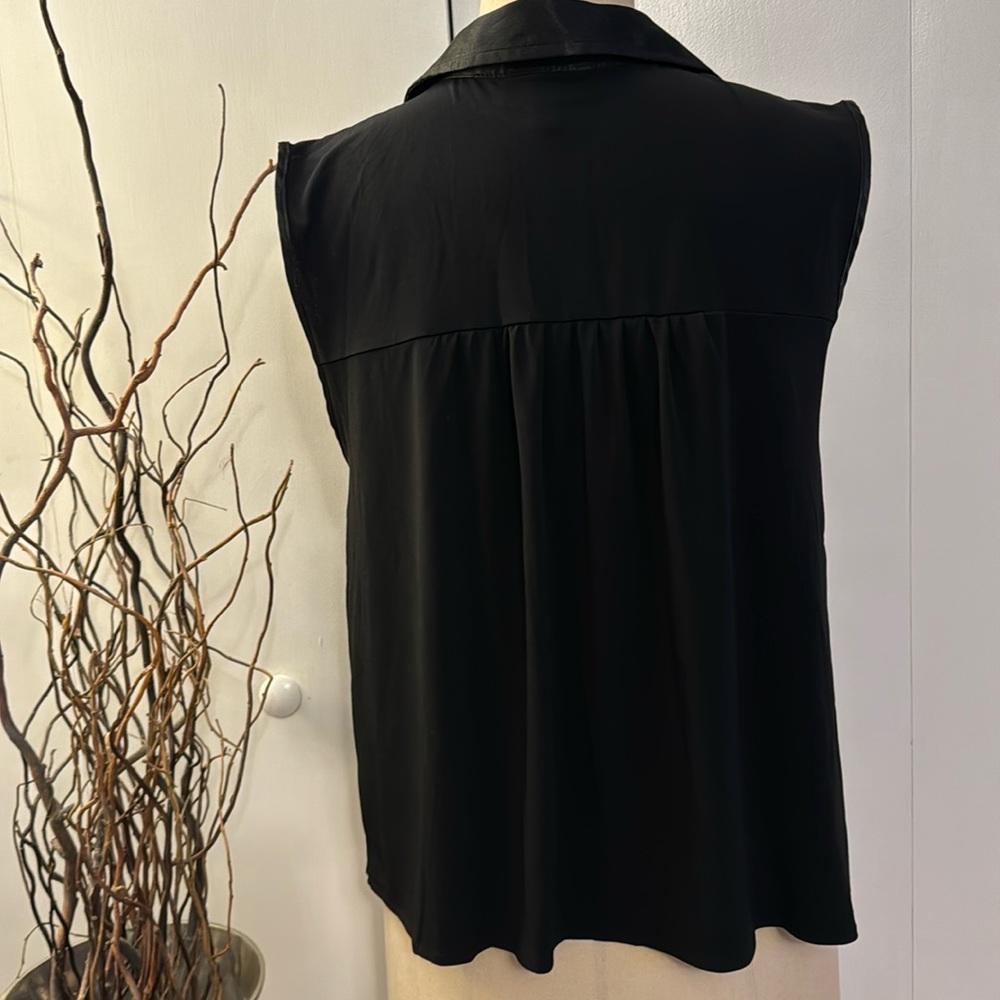 Dress Barn sleeveless blouse with gold buttons and front knot - Picture 5 of 8